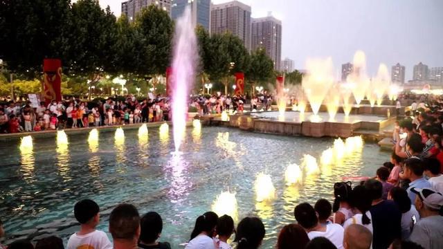 济宁高新区新添一个超美景打卡圣地—新世纪广场音乐喷泉